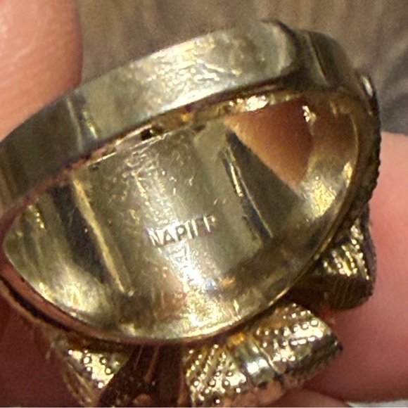 Napier Fabulous vintage adjustable very large stone size 7-10 never worn - Picture 10 of 11